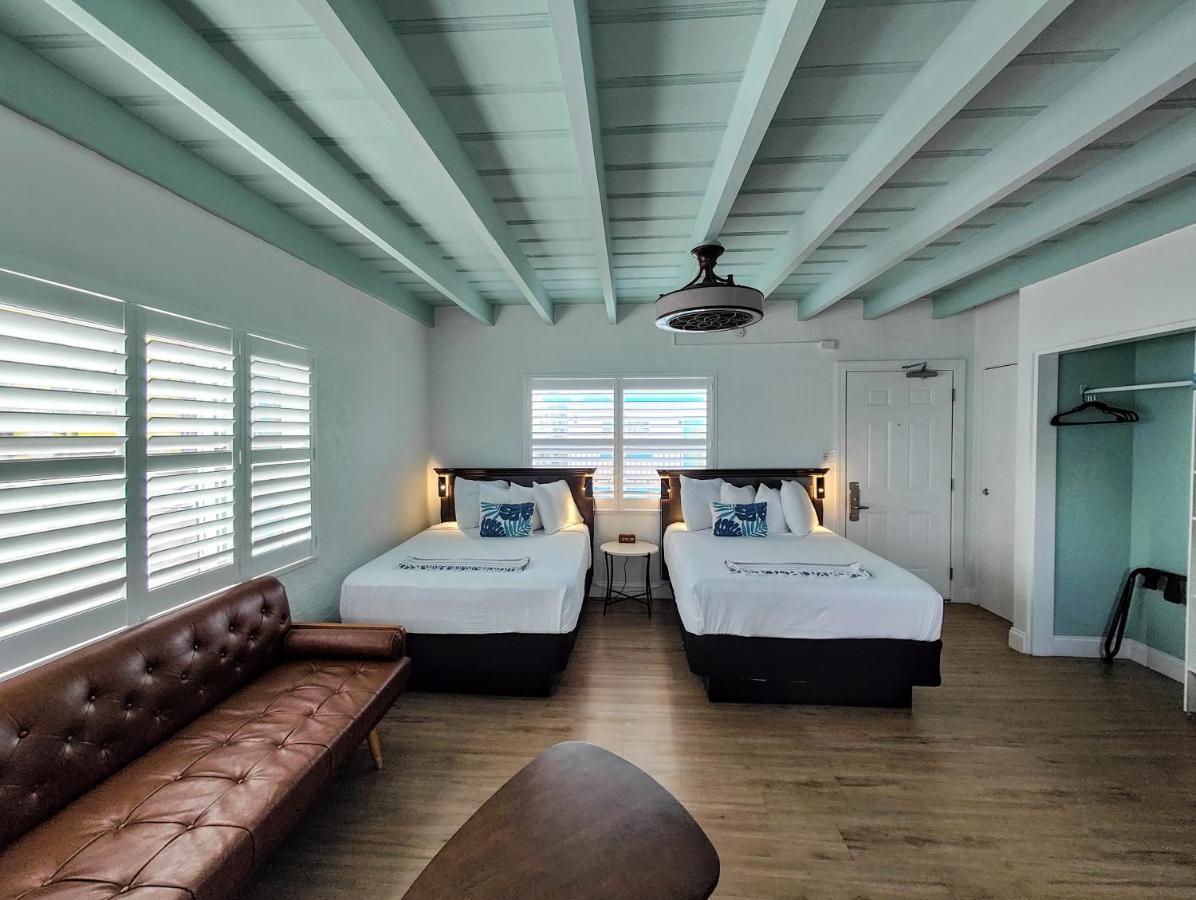 Tahitian Beach Resort Treasure Island Bagian luar foto