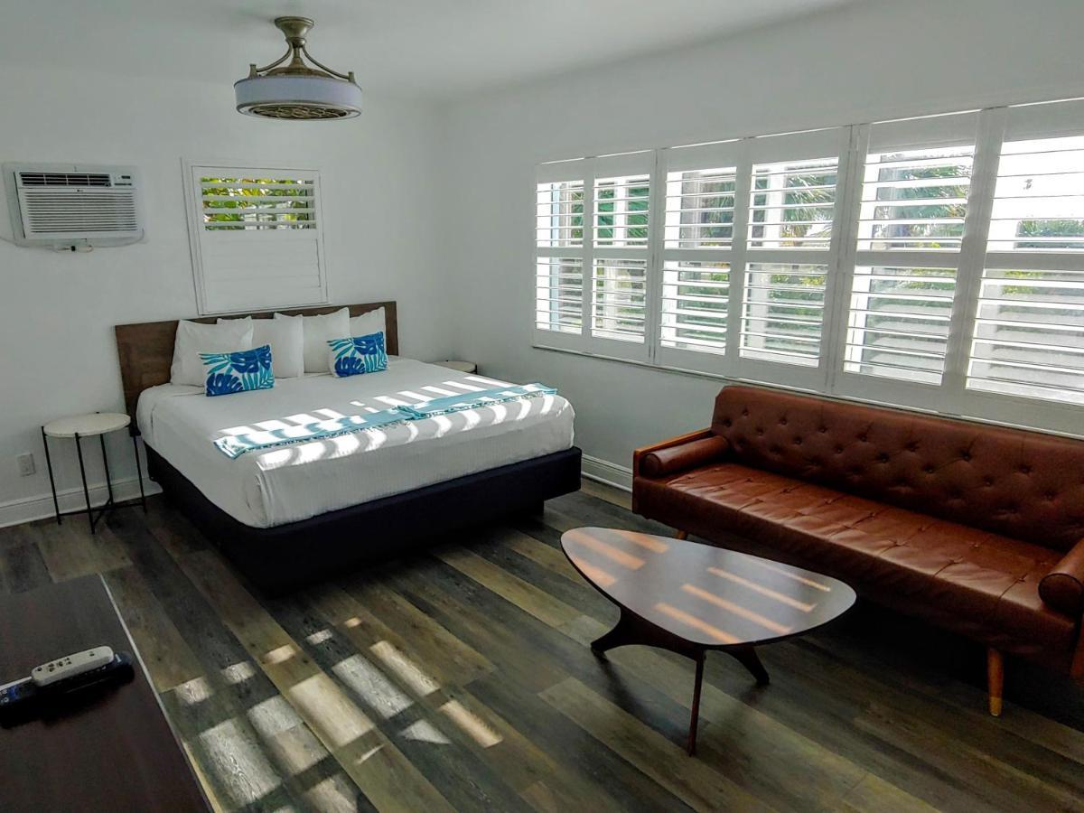 Tahitian Beach Resort Treasure Island Bagian luar foto